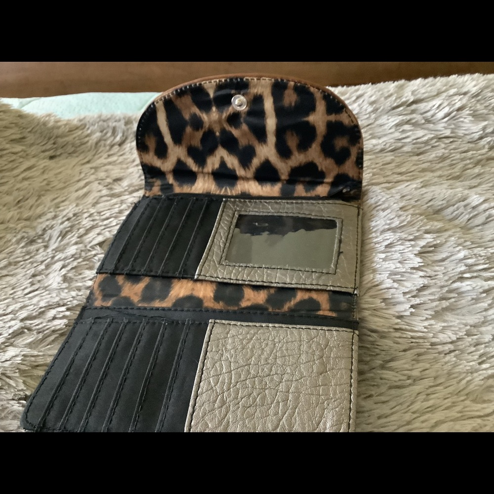 Jessica Simpson Wallet - Picture 4 of 4